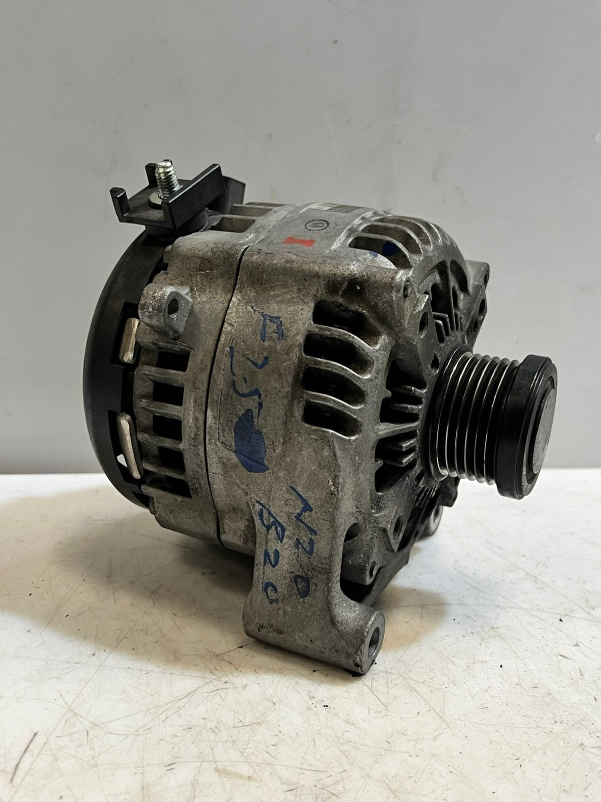 2014-2016 BMW 520i F10 F11 F20 E84 320i 520i 528i Alternator GENERATOR 7605478 