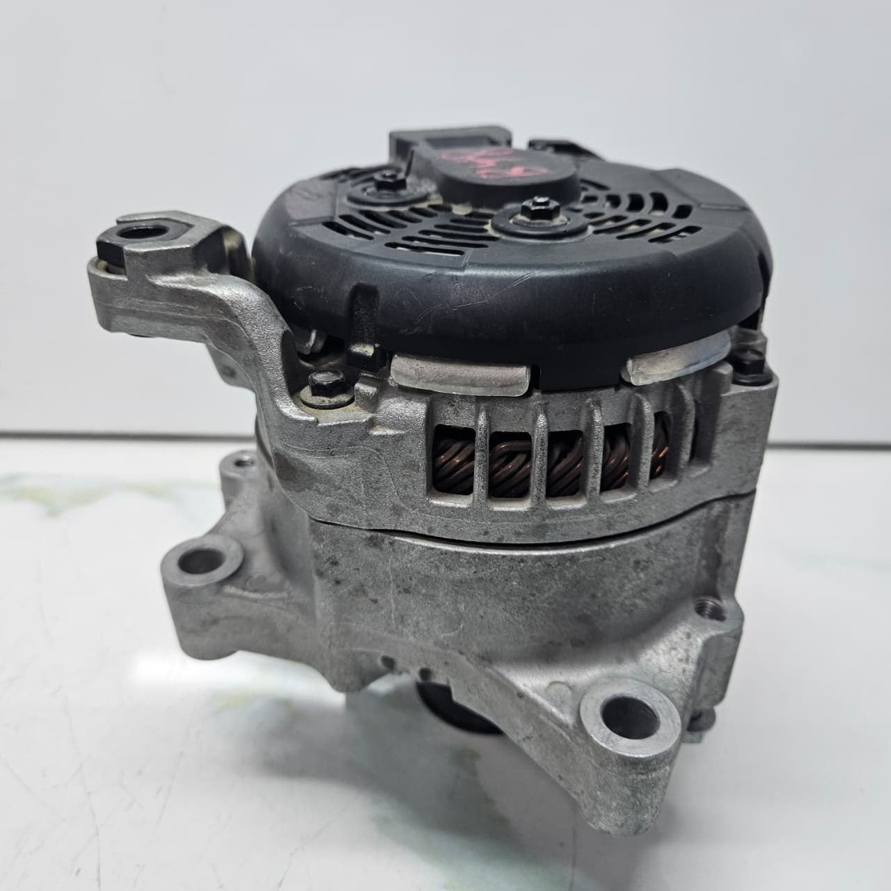 2020-2024 BMW X1, F40, F45, F46, F48, F39 Alternator 8627125 USED 14V 180A