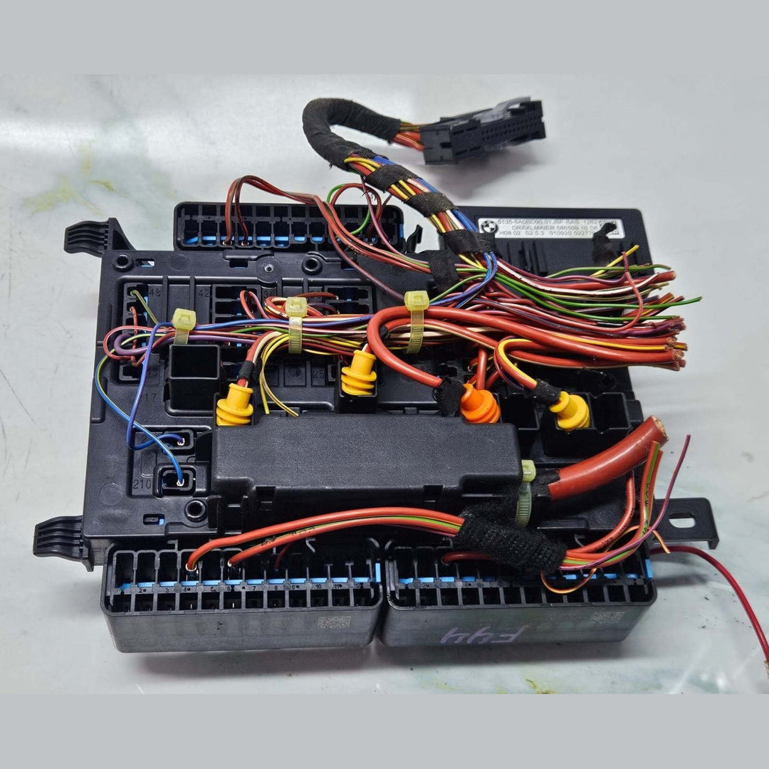 BMW F40 F44 F45 F46 i8 Mini F57 F60 Fuse Box Power Distribution box 9360501 OEM