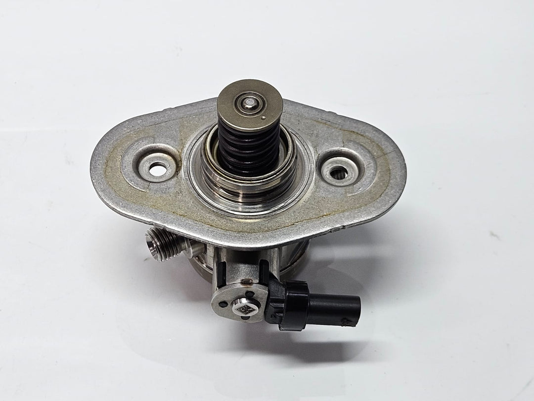  7642466-2017-2021 BMW 230i G12 G30 B48 B58 High Pressure Fuel Pump OEM