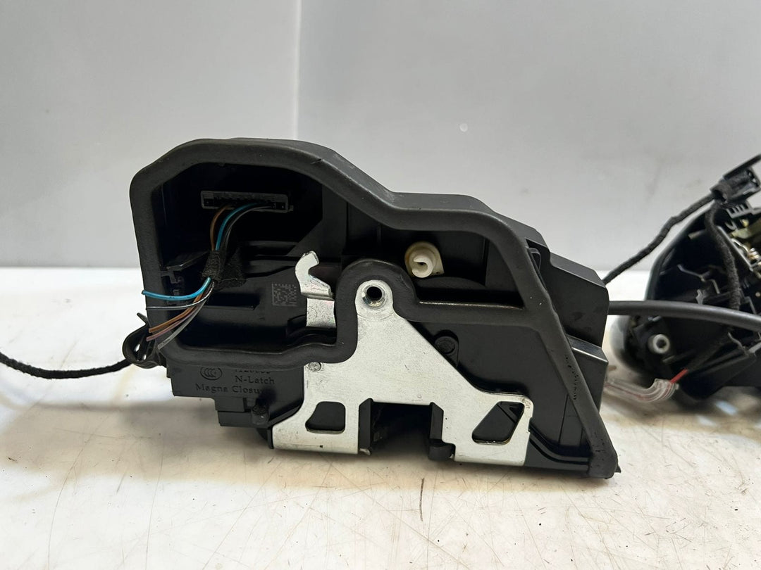 2011-2017 BMW X6 E71 Rear Right SIDE Door Lock Actuator 7318414 OEM