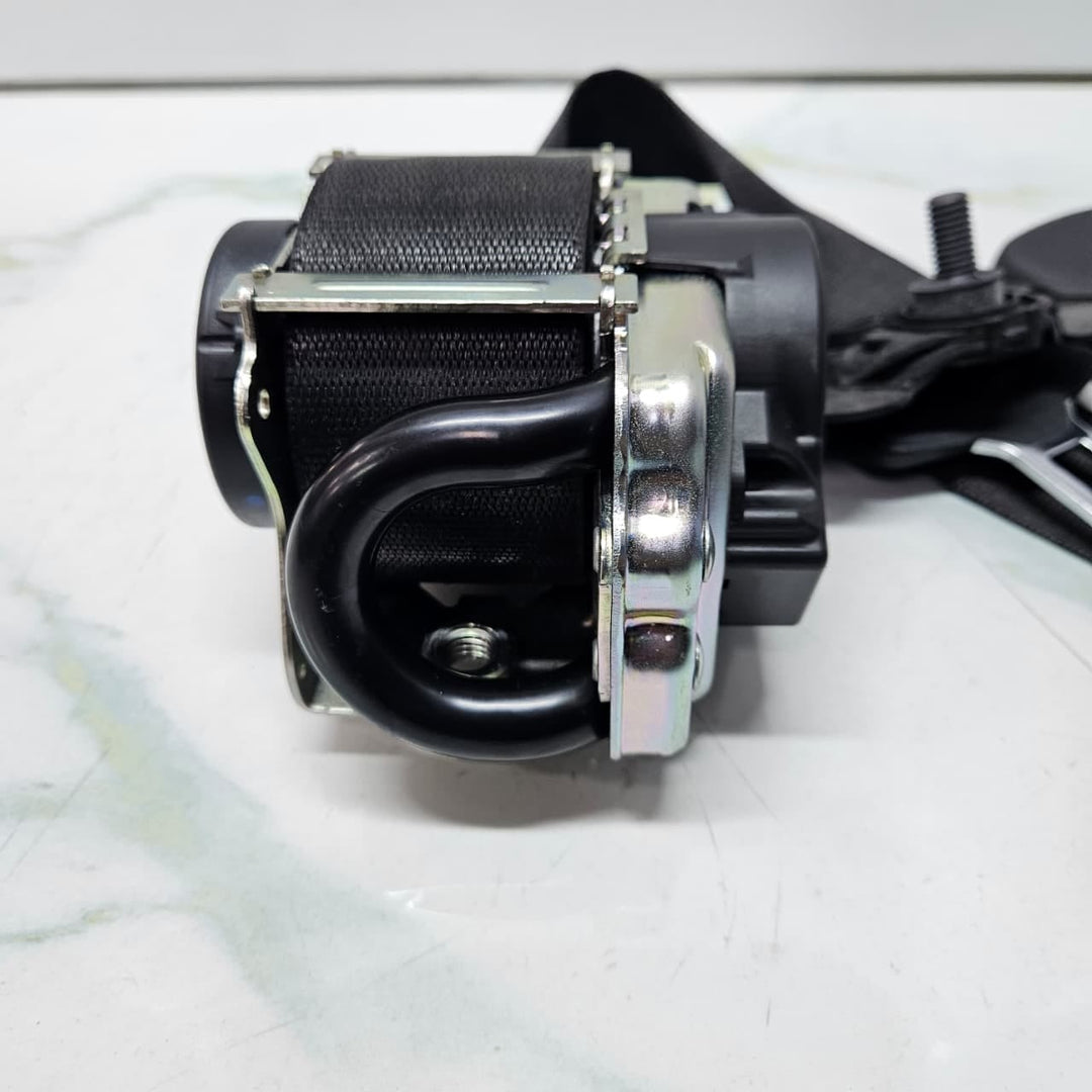 2018-2022 BMW X1 F48 X2 F39 Front Right Seat Belt 7401714