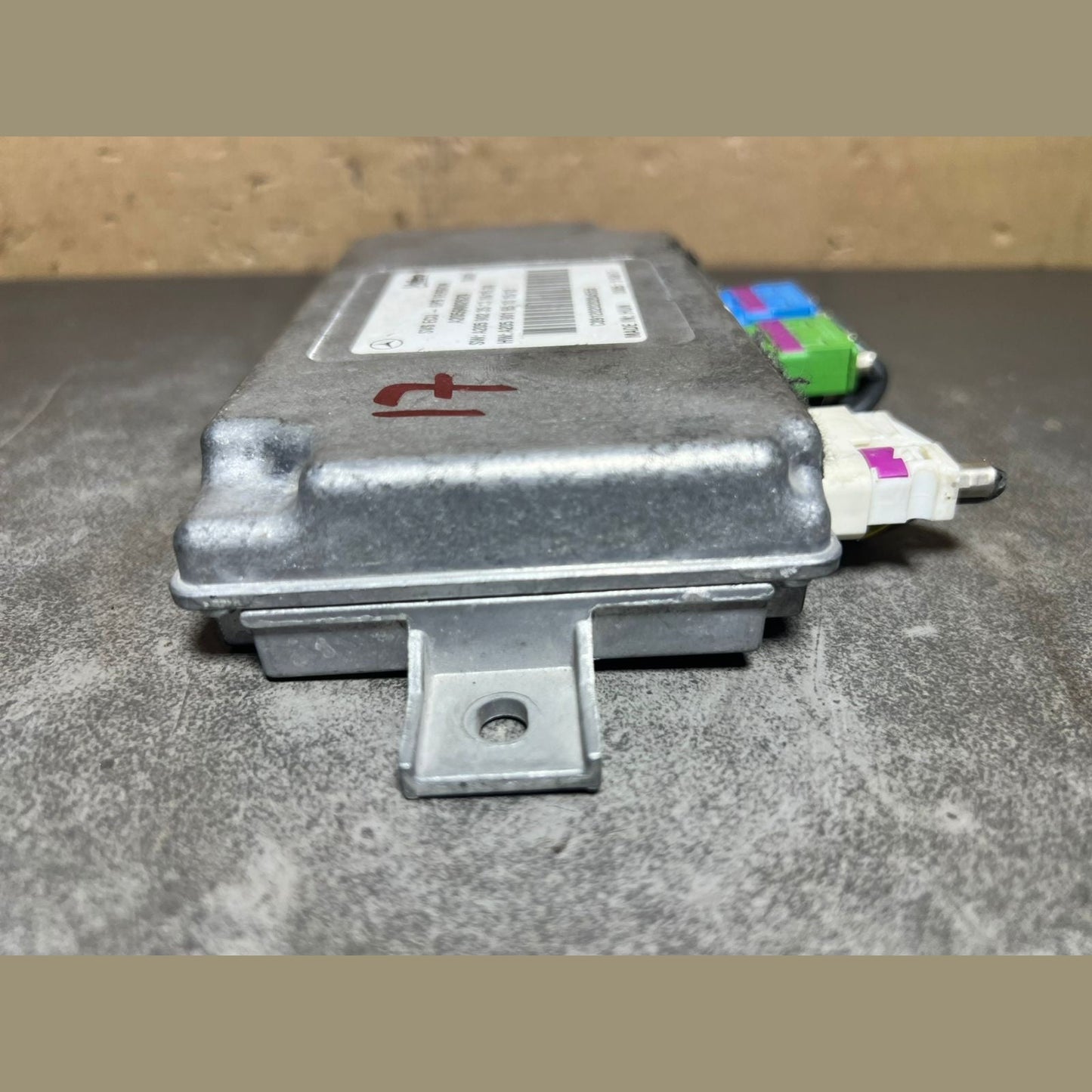 15-20 Mercedes W205 Surround View Camera Control Module  A205 9002629 OEM
