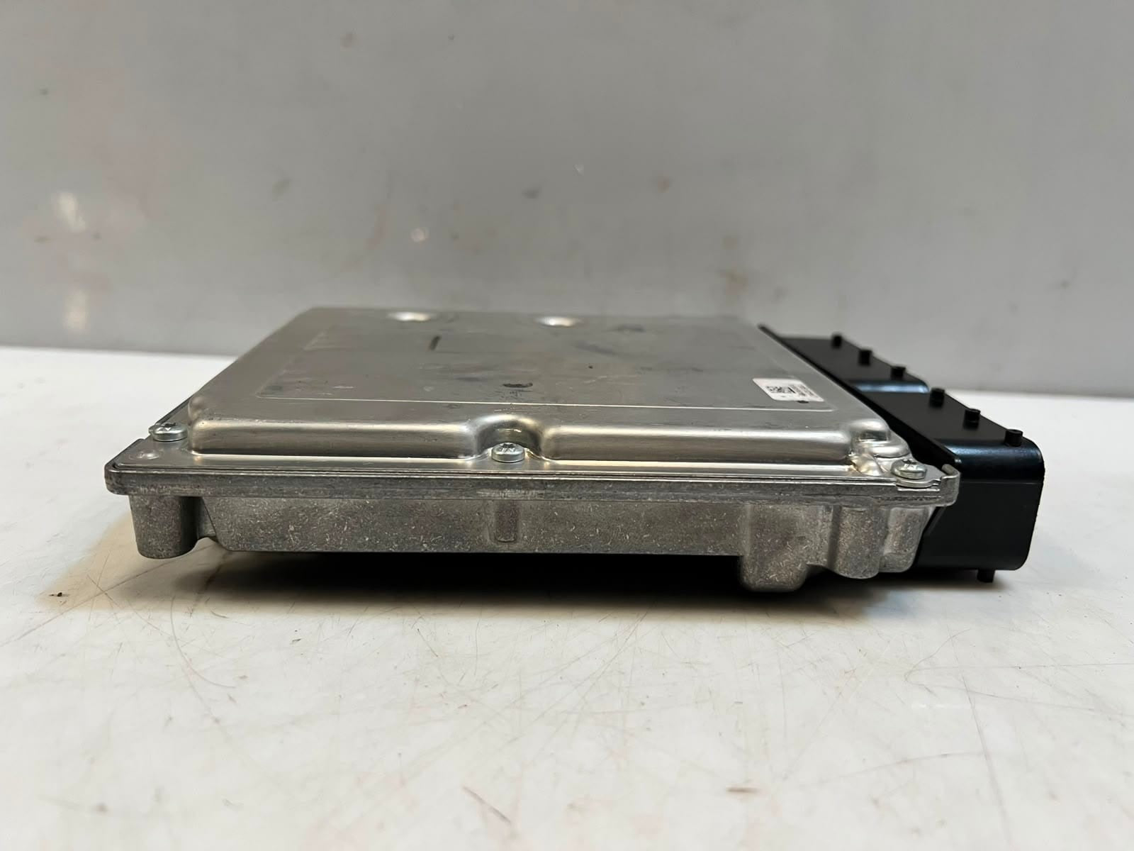 2009 BMW 3 Series E90 E92 E60 N46N Engine Control Unit ECU ONLY 7589705 OEM