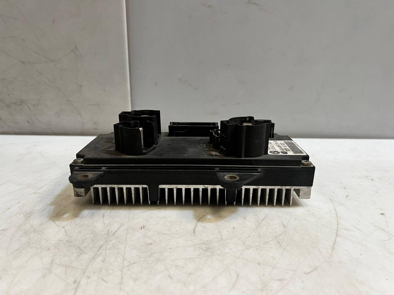 2002-2005 BMW 745i 7 Series E65 E66 745i X1 Power Control Module 6935431 OEM