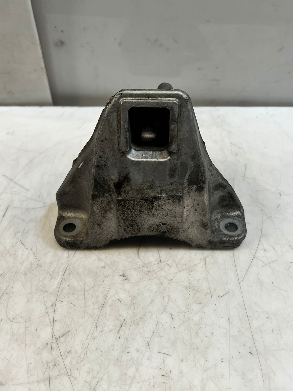 BMW 5 Series F10 F11 525d xDrive Engine Mounting Bracket Right Aluminium 6793004