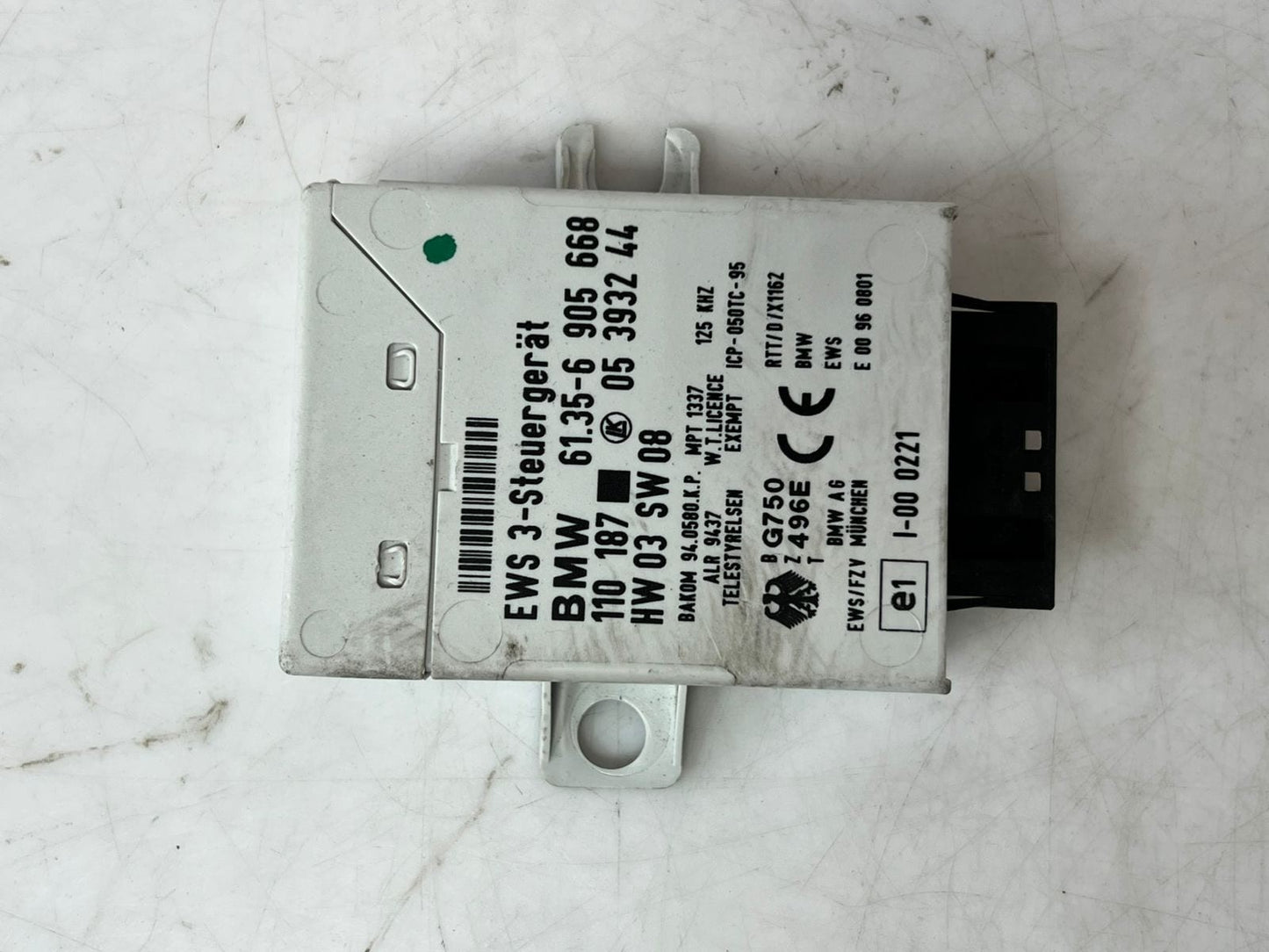 2002 BMW 5 Series E39 525i Manual complete ECU Engine Control Unit 7518111