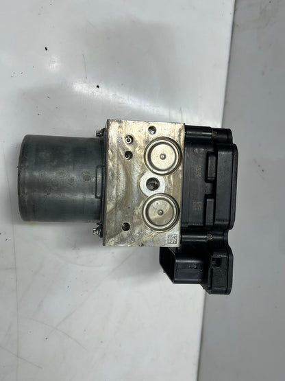 2016 BMW 528i 5 Series F10 and 6 Series F12 L6 DXC9 Abs Pump 6876908 OEM