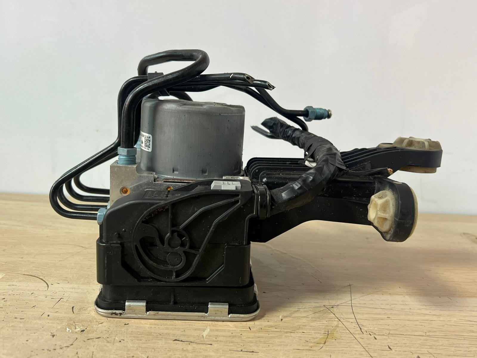 OEM BMW G20 3 Series ABS Pump Modulator Control Unit 1544113 1544112