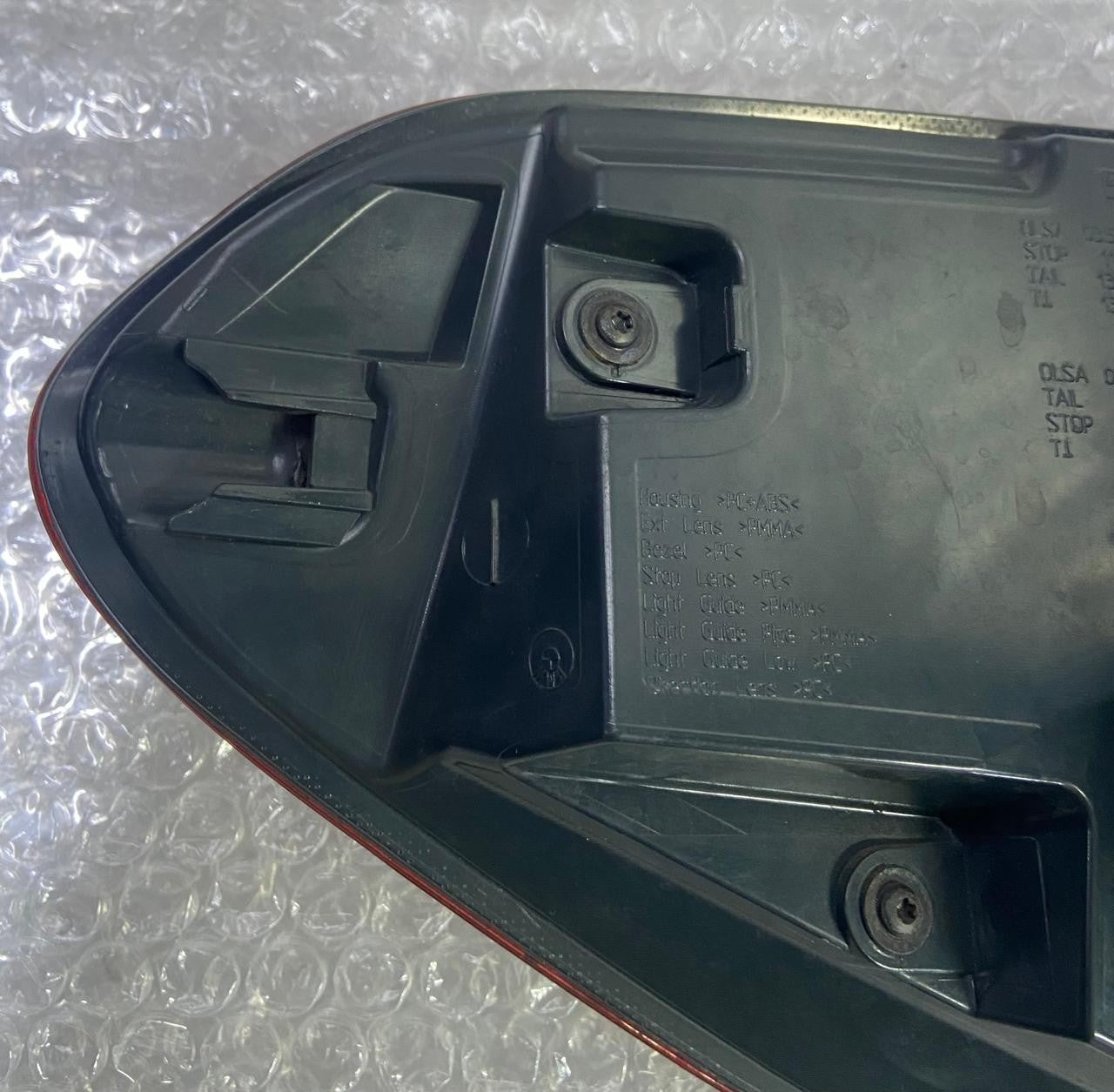 OEM BMW X1 F48 N/S RIGHT SIDE REAR TAIL LIGHT 7350716