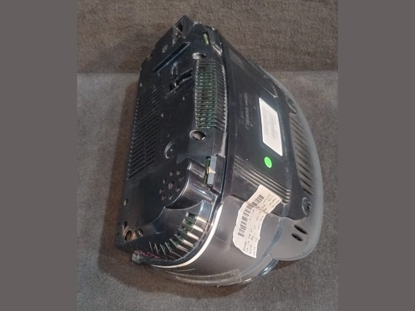 BMW X5 E70 INSTRUMENT CLUSTER SPEEDOMETER KM/H P/N 9236810