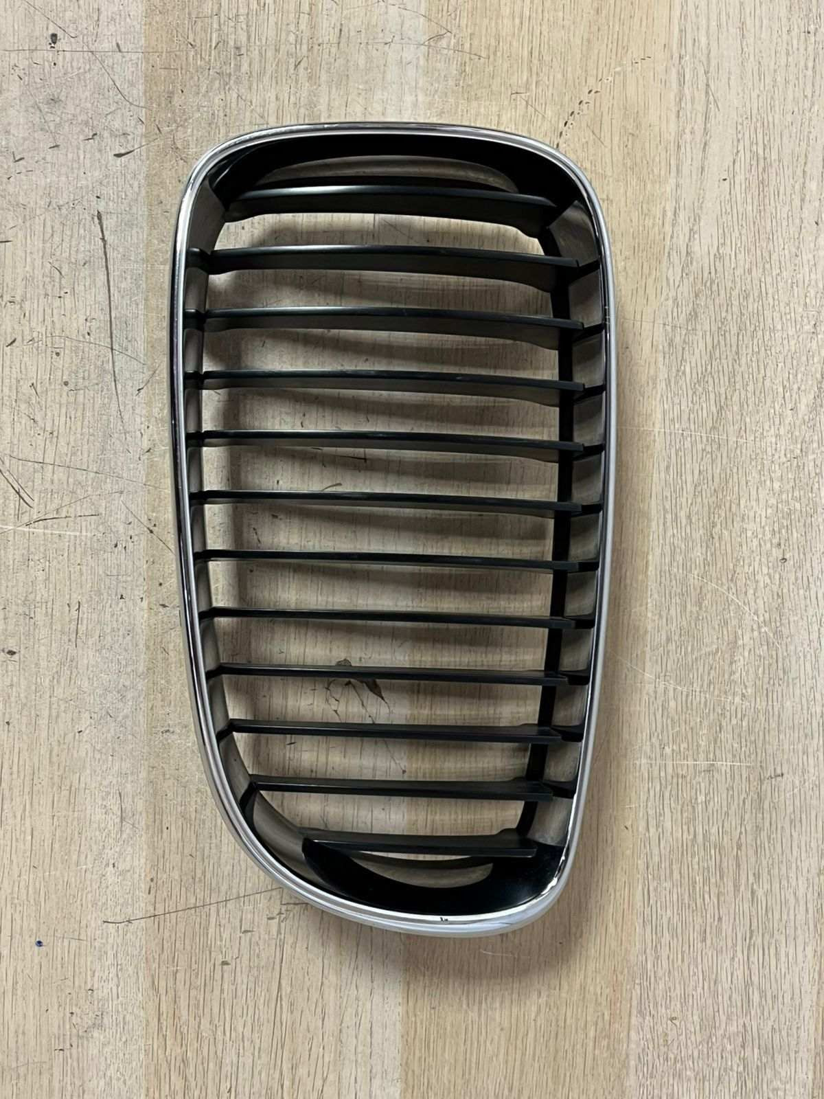 2007 BMW 1 SERIES E82 E87 E88 Grille With Chrome Frame Kidney Left 7166439 Used
