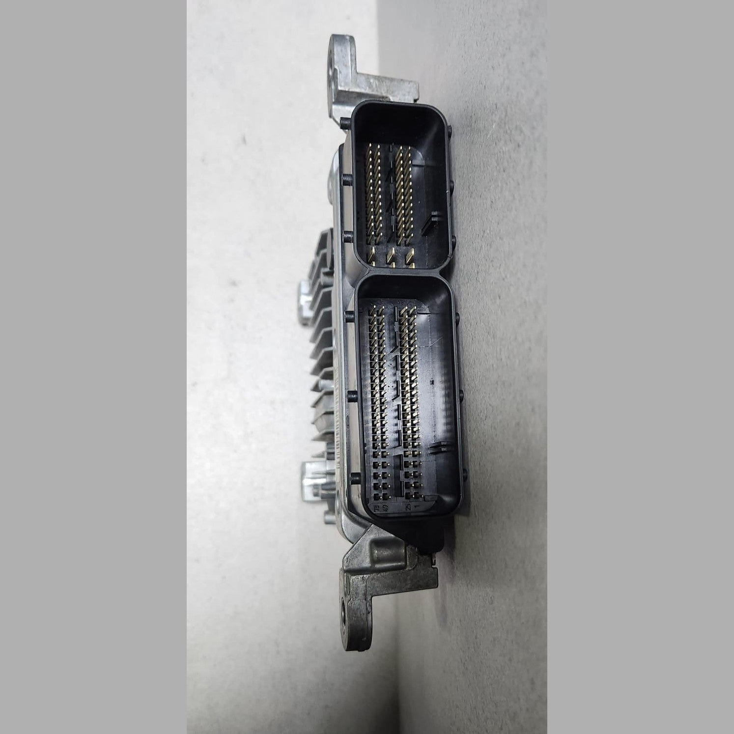 Benz Engine Control Unit A6519000301 OM651 diesel engines DELPHI
