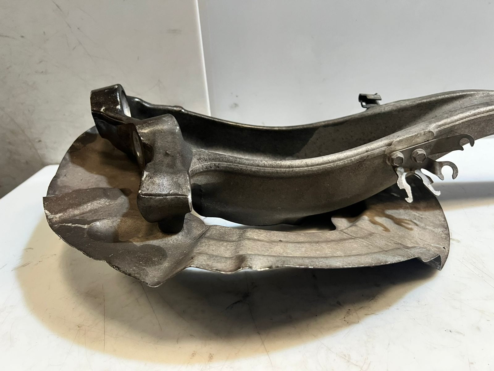 2011-2016 BMW M5 M6 F10 F12 F13 F06 Front LEFT Steering Knuckle 2284053 OEM