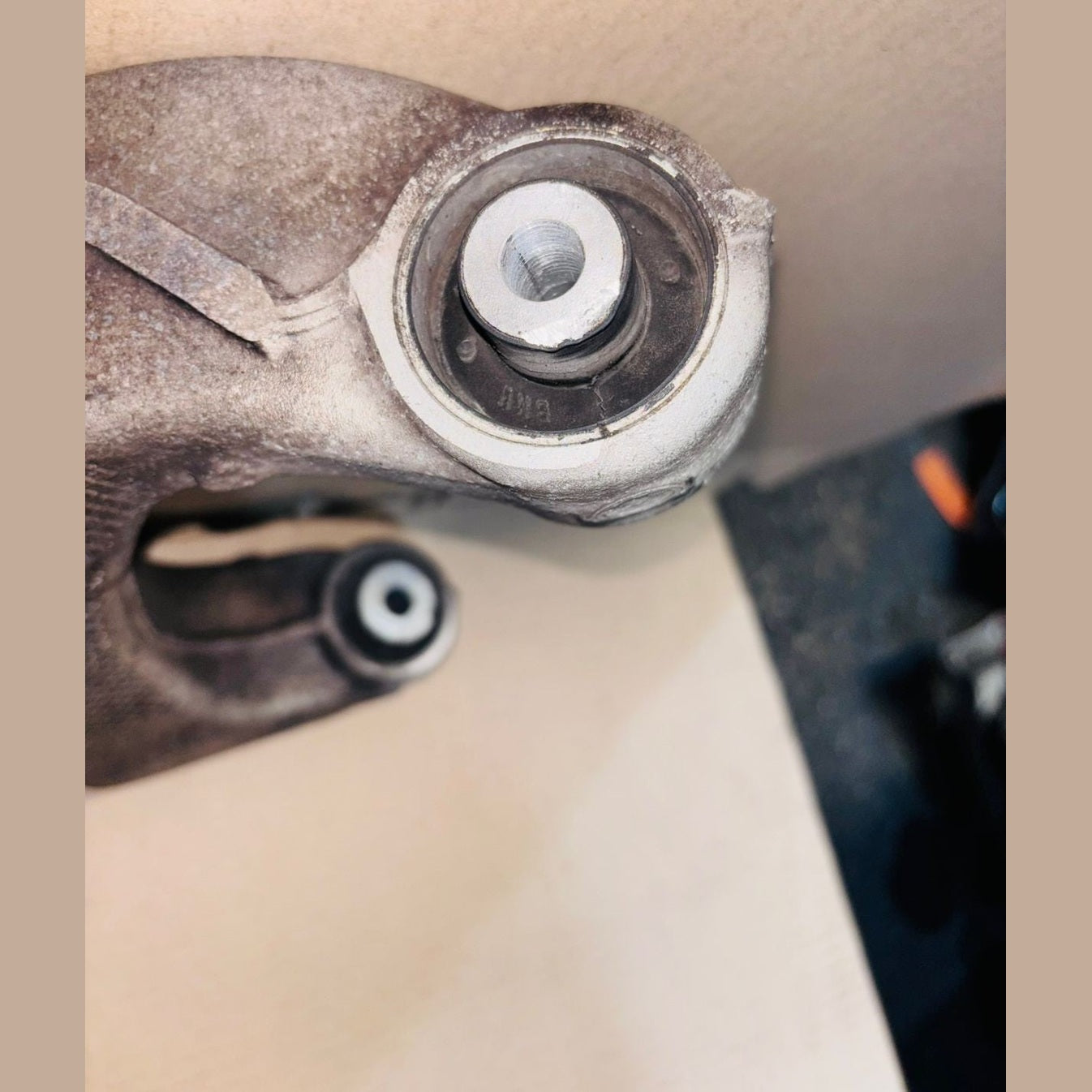 BMW E60 2007  SMG REAR LEFT CONTROL ARM - 6755989