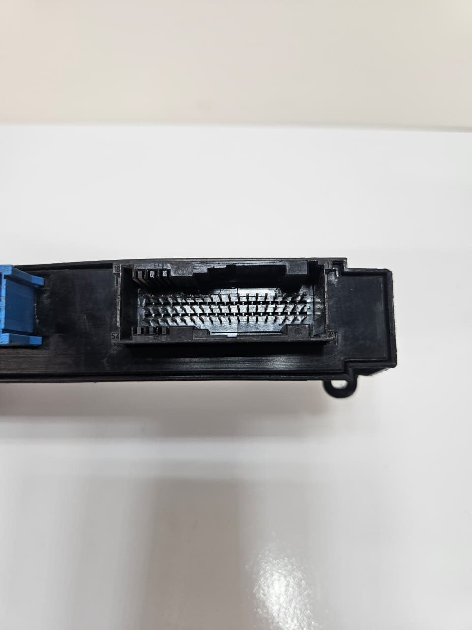 Genuine 2007-2013 BMW 328i 335i Body Control Module 9134479 OEM