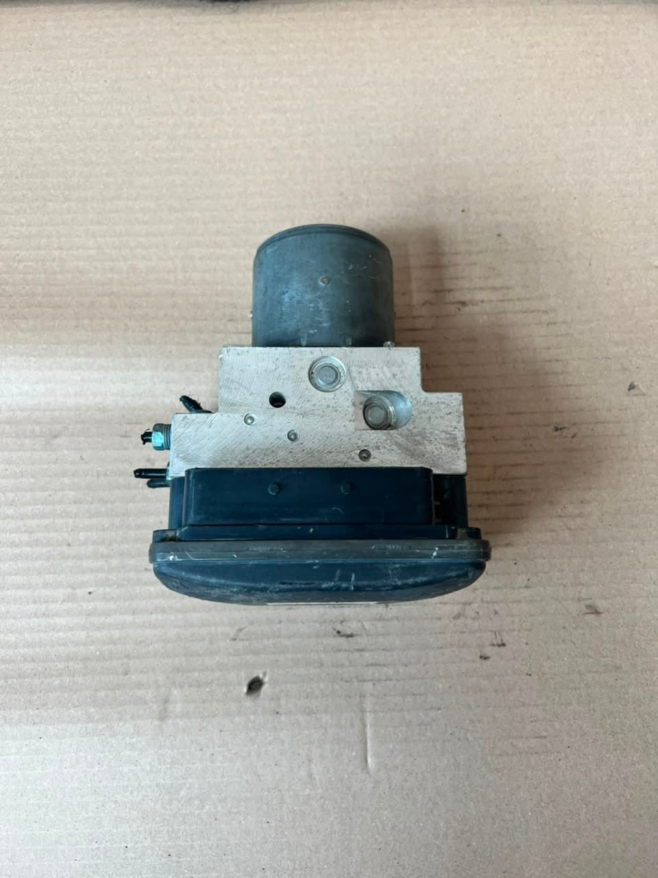 BMW F01 F02 7 Series F07 5 Series GT Abs Anti-Lock Brake Pump Module 6797036