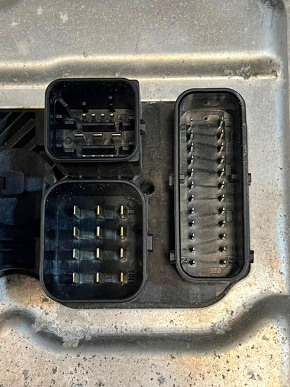 2014 BMW 116i 1' F20 N13 Engine Control Unit ECU SET DME + FEM + 1KEY 8638198
