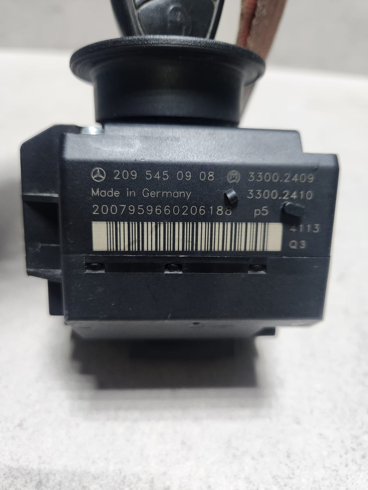 2003-2009 Mercedes-Benz C230 Ignition Switch Module 2095450908 W203 C230 and CLK