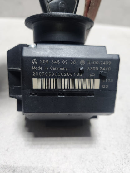 2003-2009 Mercedes-Benz C230 Ignition Switch Module 2095450908 W203 C230 and CLK