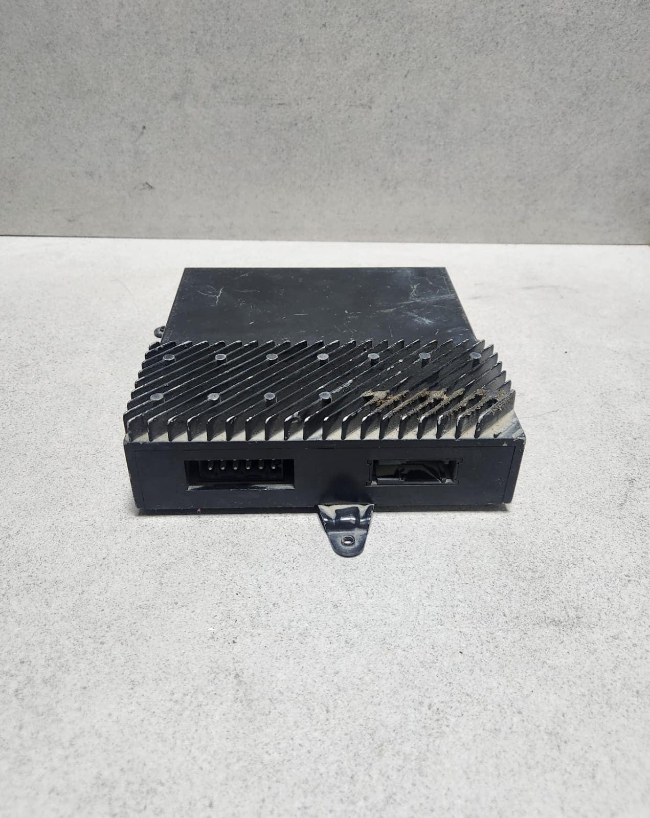 1989-1995 BMW 525i Radio Amplifier 8360761 E34 5 Series and E34