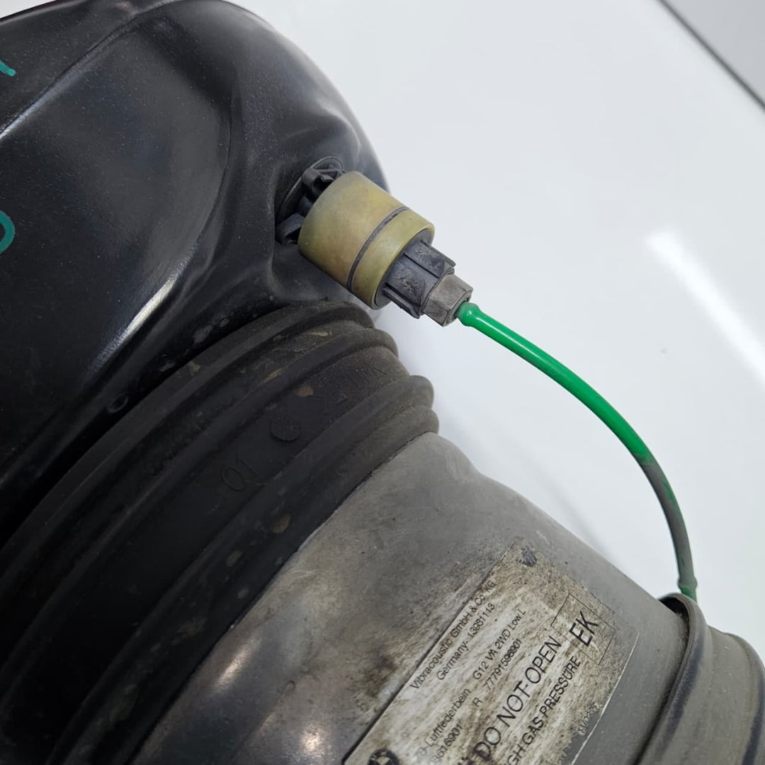 7915969-BMW 7 Series G11 G12 Air Suspension Strut Front Left Vdc OEM