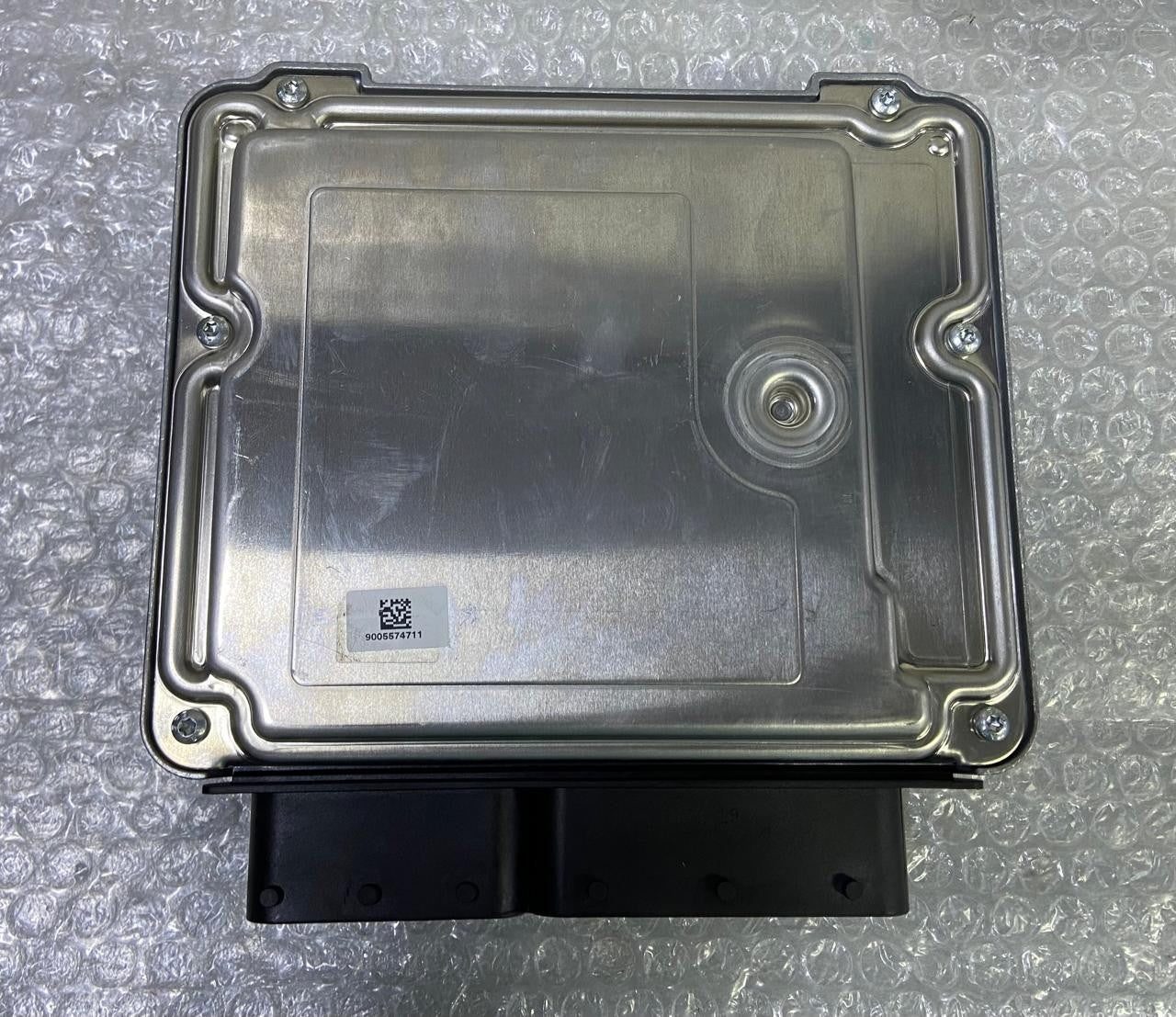 OEM BMW F20 F30 N47 ENGINE CONTROL UNIT DDE ECU SET 8574094 BOSCH