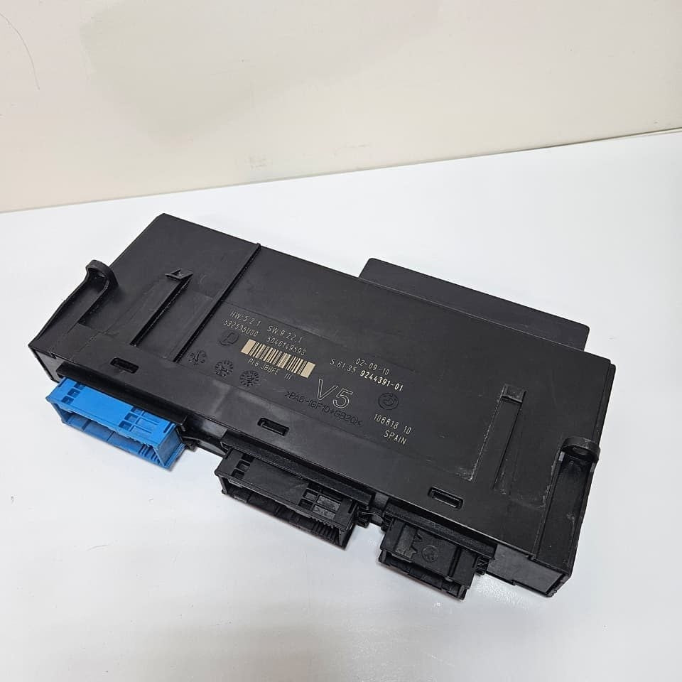 2010-2015 BMW F10 F06 F12 UNCTION BOX ELECTRONICS 3 BODY CONTROL 9244391 OEM