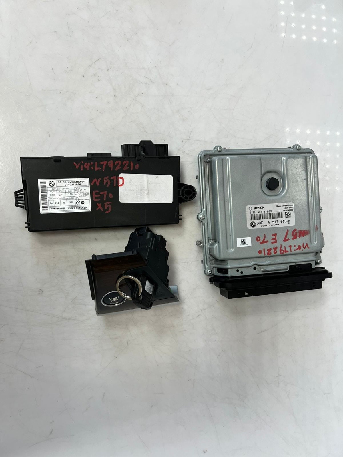 2007-2013 BMW X5 E70 N57 Engine Control Unit ECU SET DDE + CAS3 + 1KEY 8517015
