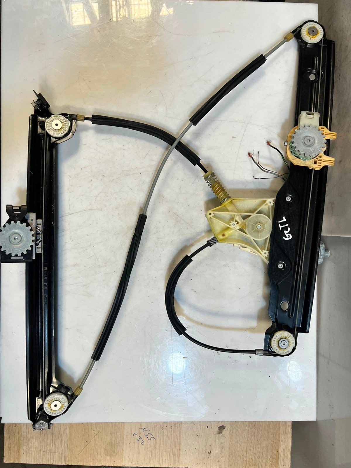 BMW 5' F07 GT Front Door Window Regulator With Motor Electric 7197911 OEM