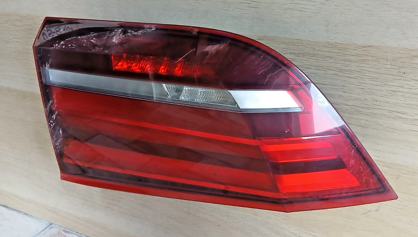 BMW X5 F15 F85 Rear Right Inner Tail Light LED OEM Genuine Replacement 7301272