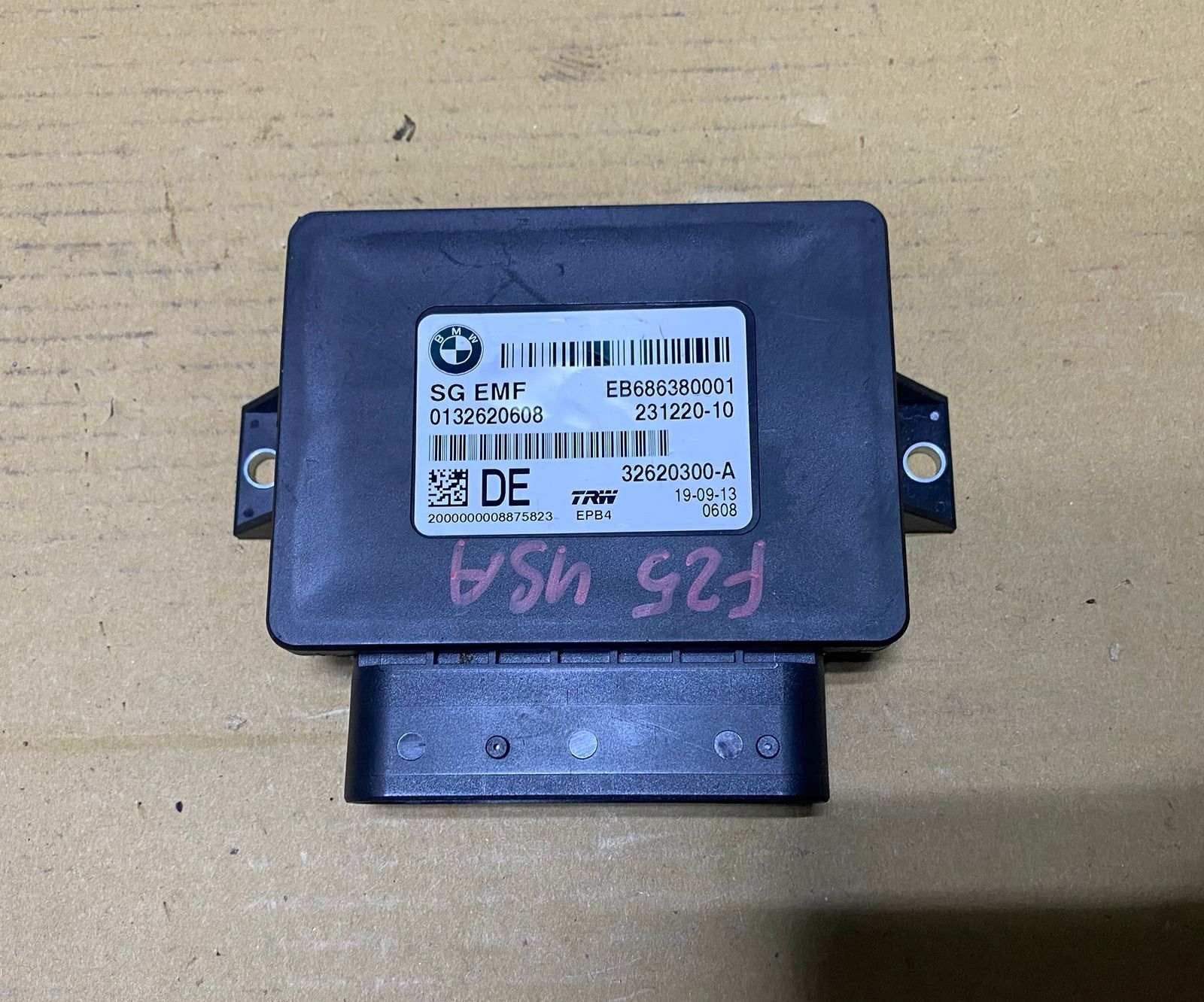 2010-2017 BMW X3 Parking Brake Control Module 6863800 F10, F11 5 Series and F25 