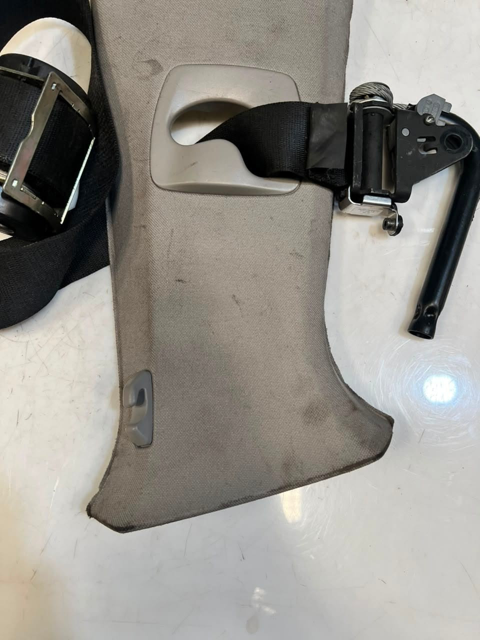 2009-2017 BMW 5 Series F10 F11 Front Right Seat Belt 610126200C OEM