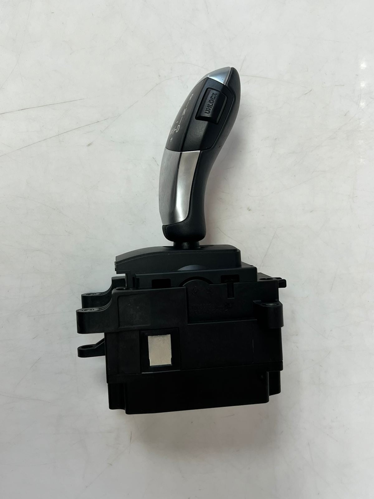 BMW 5 Series F10 F11 and 7 Series F01 Gear Selector Shift Lever 9218102 OEM