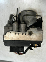 Bild in die Galerieansicht laden, 1997-2000 BMW 528i 5 Series E39 Abs Brake Pump Module 0265217000 1090910 OEM