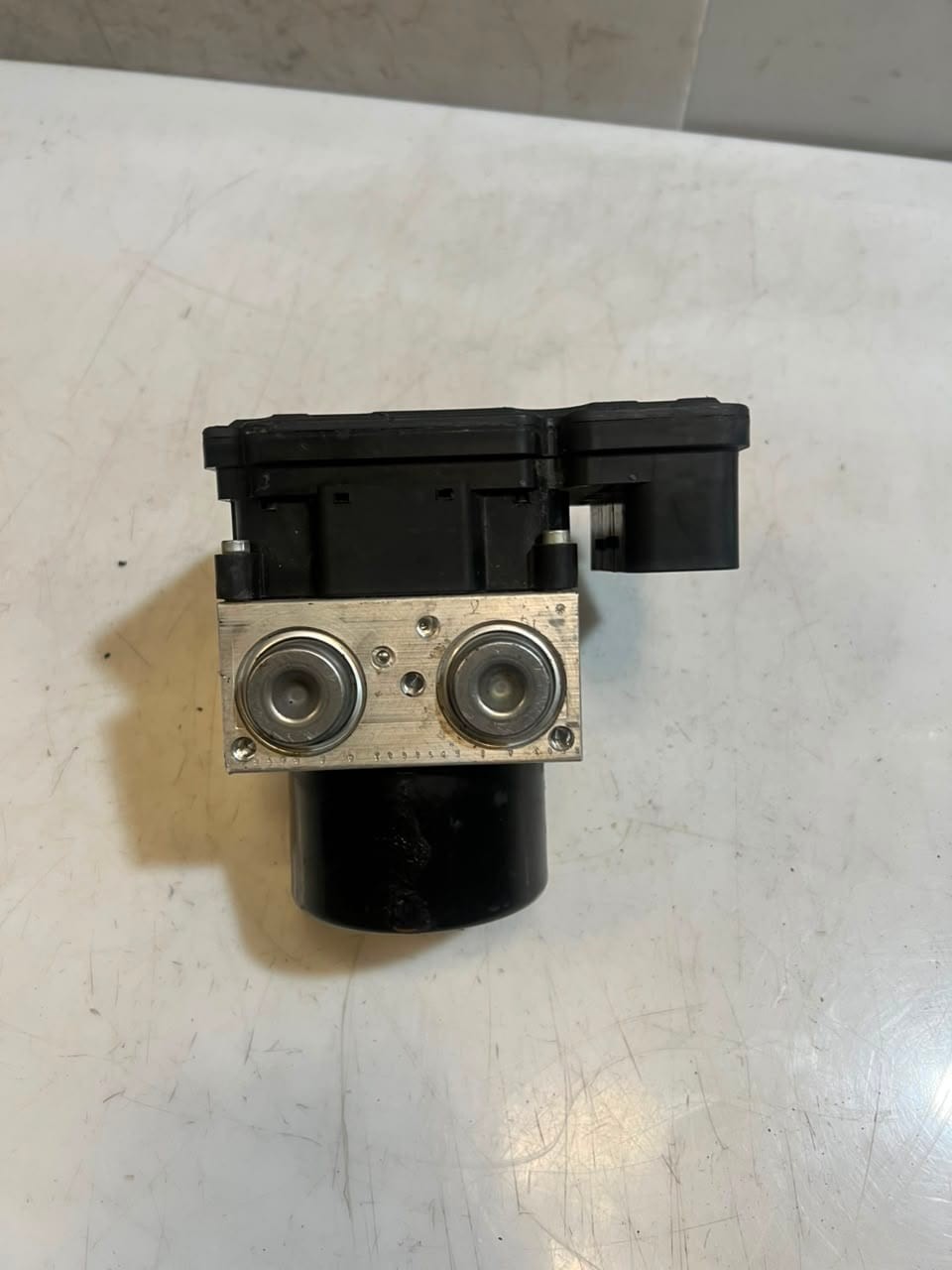 2009-2013 BMW 3 SERIES E91 E90 E92 LCI 128i ABS/DSC Pump Module 6790147 OEM