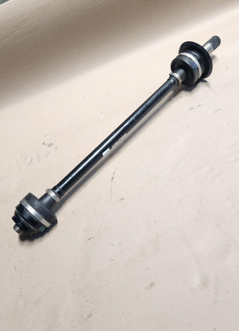 2017 BMW 740Le xDrive 7 Series G11 Drive Shaft Output Shaft Rear Right 8639468