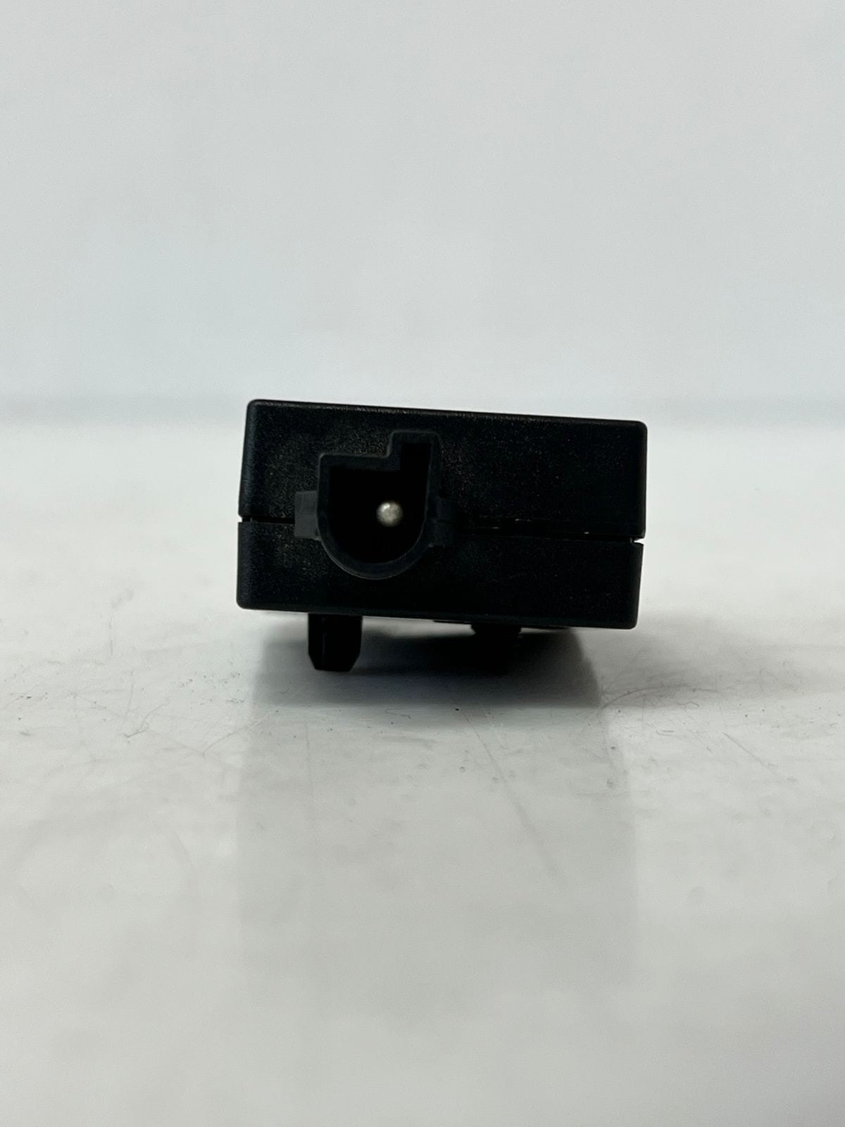 2017-2019 BMW X3 F25 DIVERSITY ANTENNA CONTROL MODULE 9181453