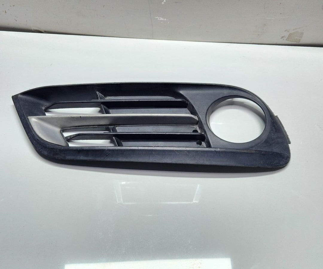 2009-2016 BMW 535i Front Right Fog Light Grille 7331736 5 Series F10 and F11 OEM