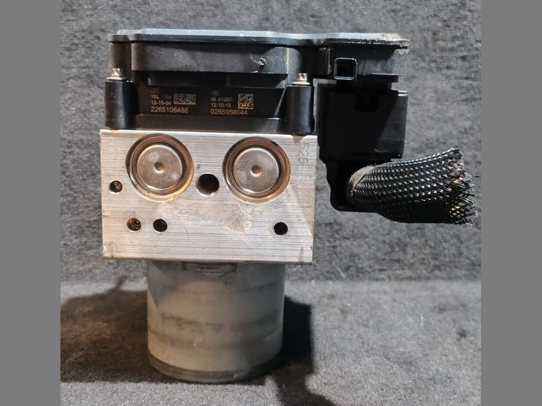 BMW F07 DSC ANTI BREAKING SYSTEM PUMP BREAK HYDRO CONTROL UNIT MODULE 6853400
