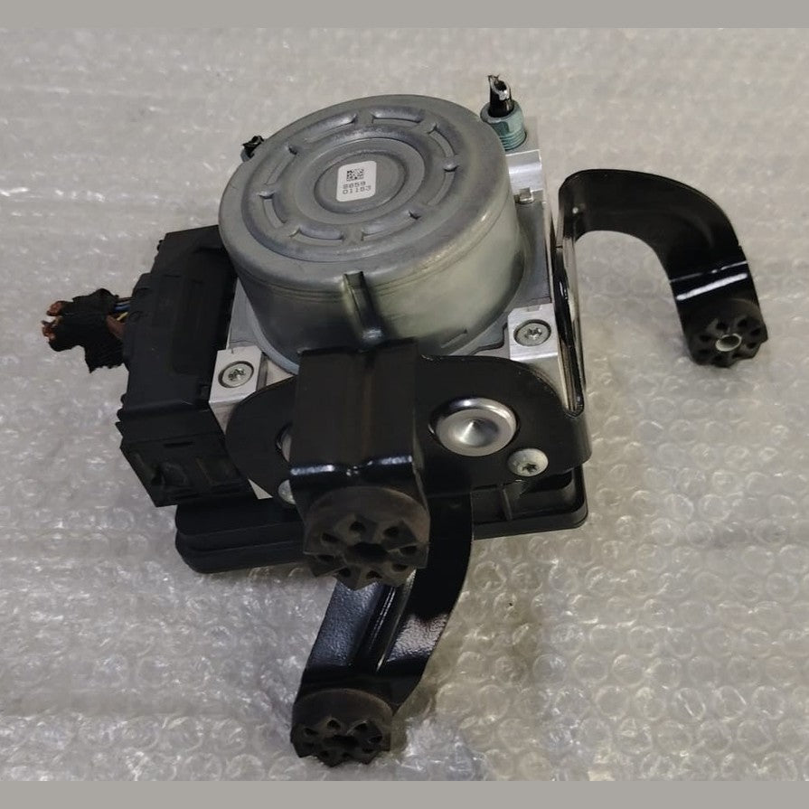OEM BMW 3 Series Gt F34 2014 Diesel ABS Pump Assembly 6870914 6870913