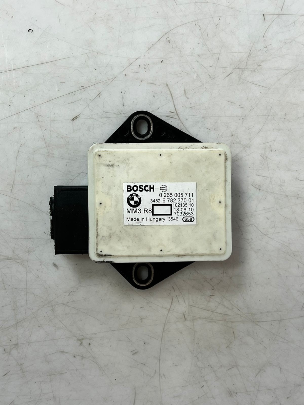 BMW E60, E65, E70 X5, and E90 Yaw Rate Speed Sensor 6782370 OEM