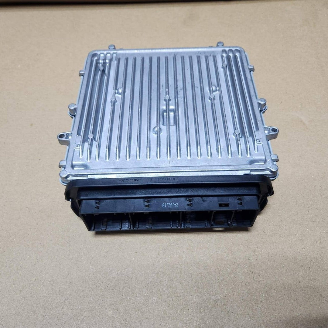 BMW Engine Control Unit 8506570. X5 E70 3.0D N57D30A DIESEL ECU