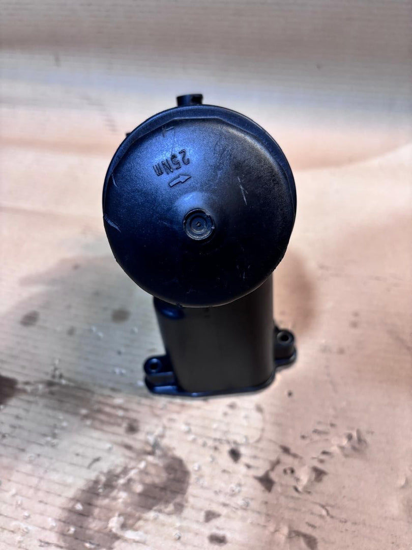 BMW E90 E87 N47 OILI FILTER - 7807799 X3 E83 XDRIVE18D