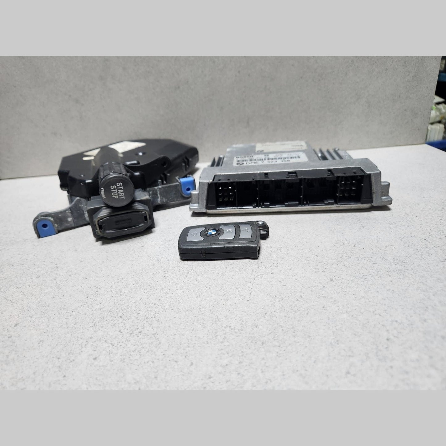 2002-2005 BMW 745i Engine Control Module 7523368 745Li E65 E66 with 4.4L N62 LHD