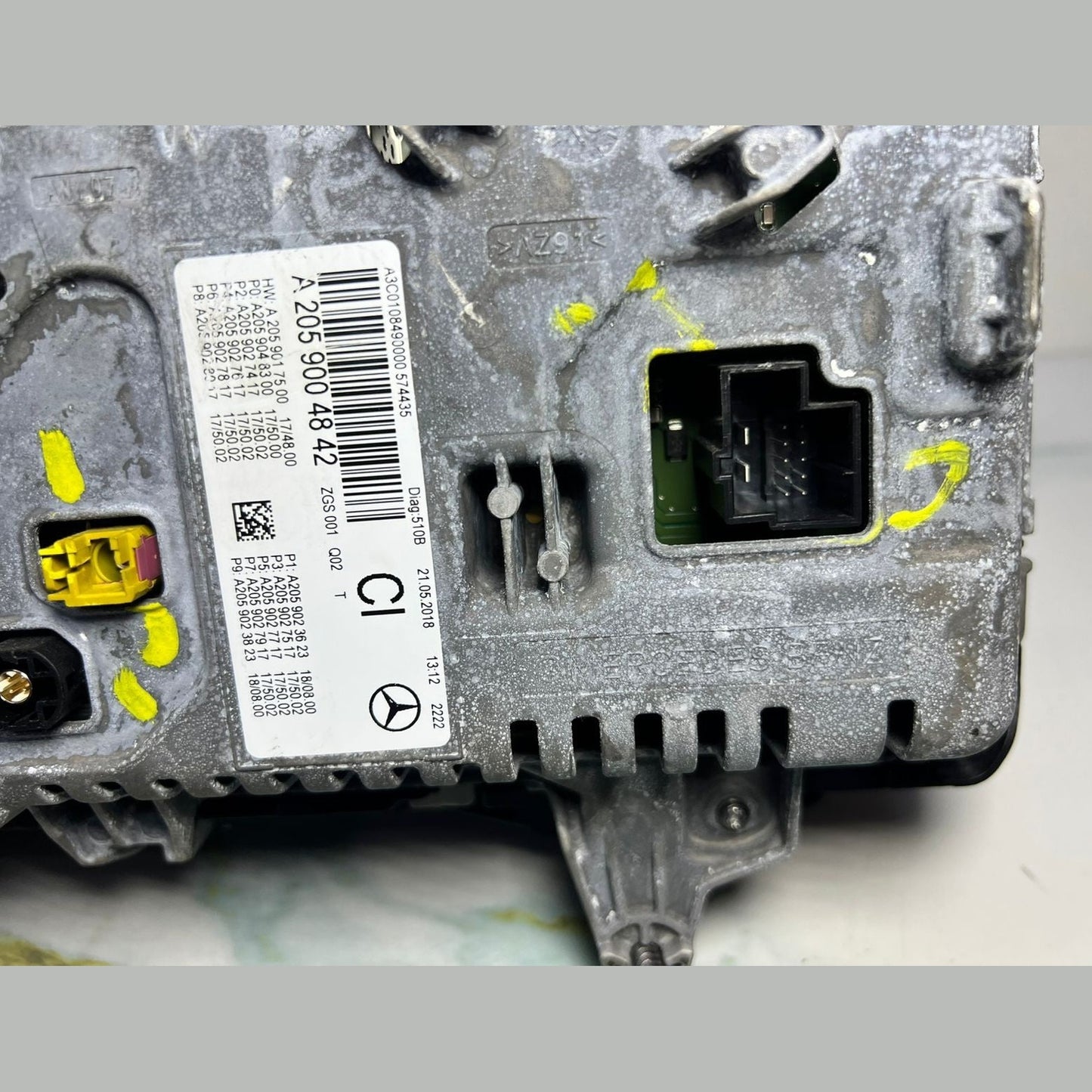 Mercedes W205 Speedometer Instrument Cluster Speedometer Display A205 9004842