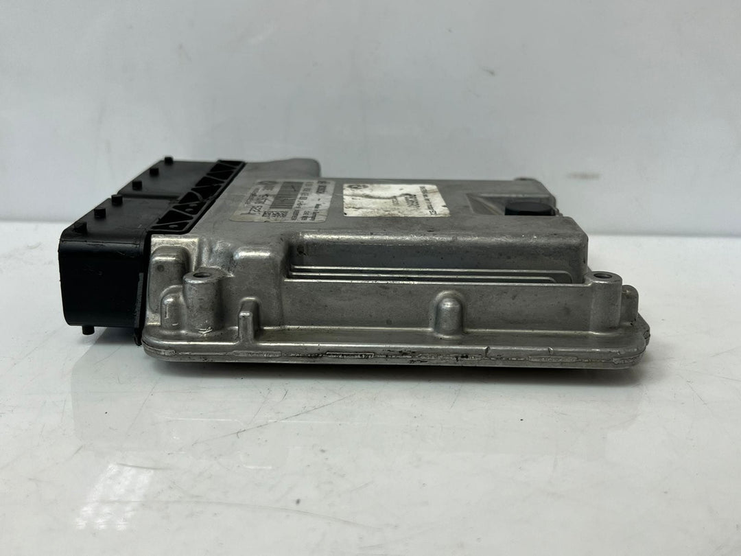BMW X1 F10 F20 F21 F30 F48 DDE Engine Control Unit BOSCH 8576522 OEM
