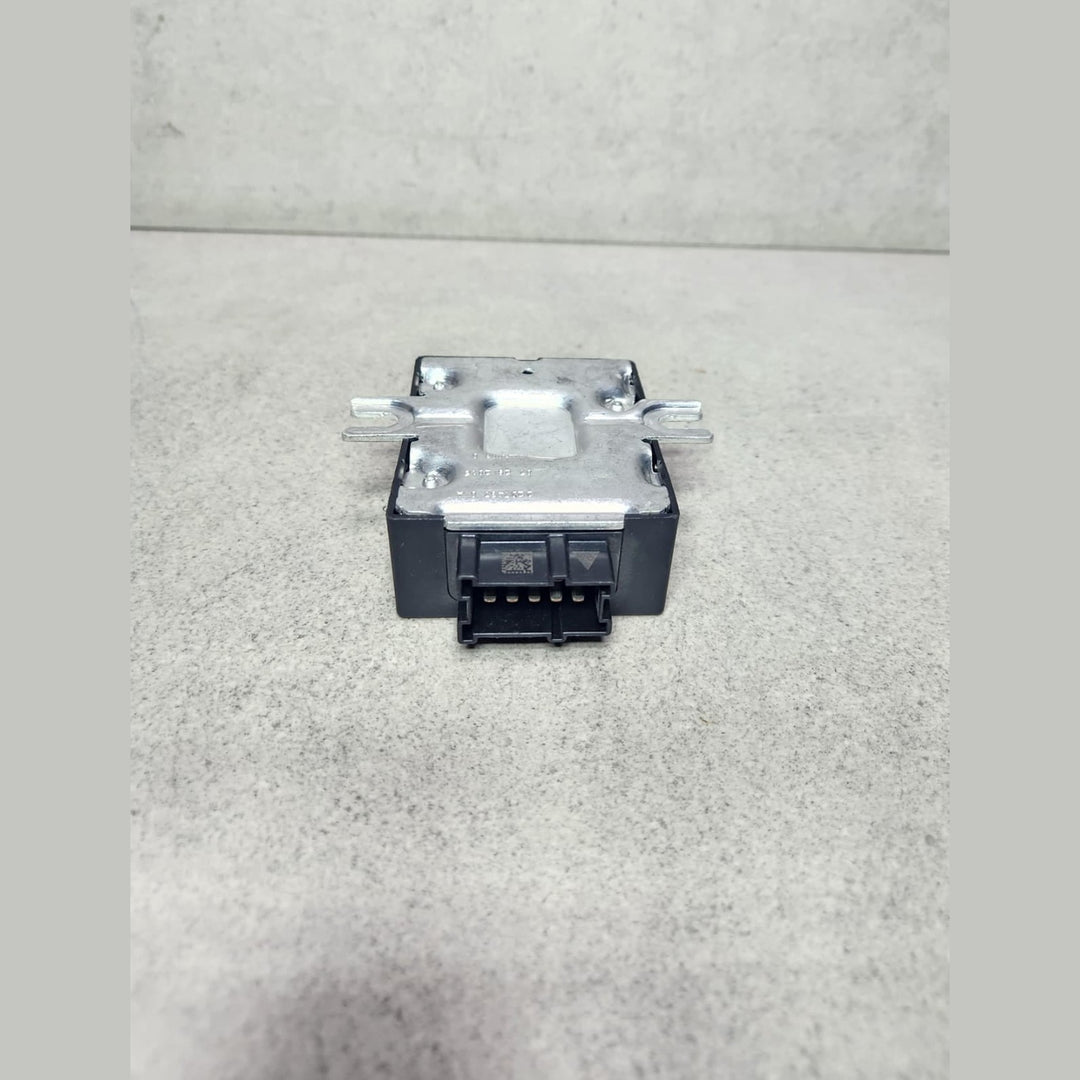 BMW F20 F21 F30 F31 F32 F36 F48 3,4 Serie Fuel Pump Control Unit Module 7450992 