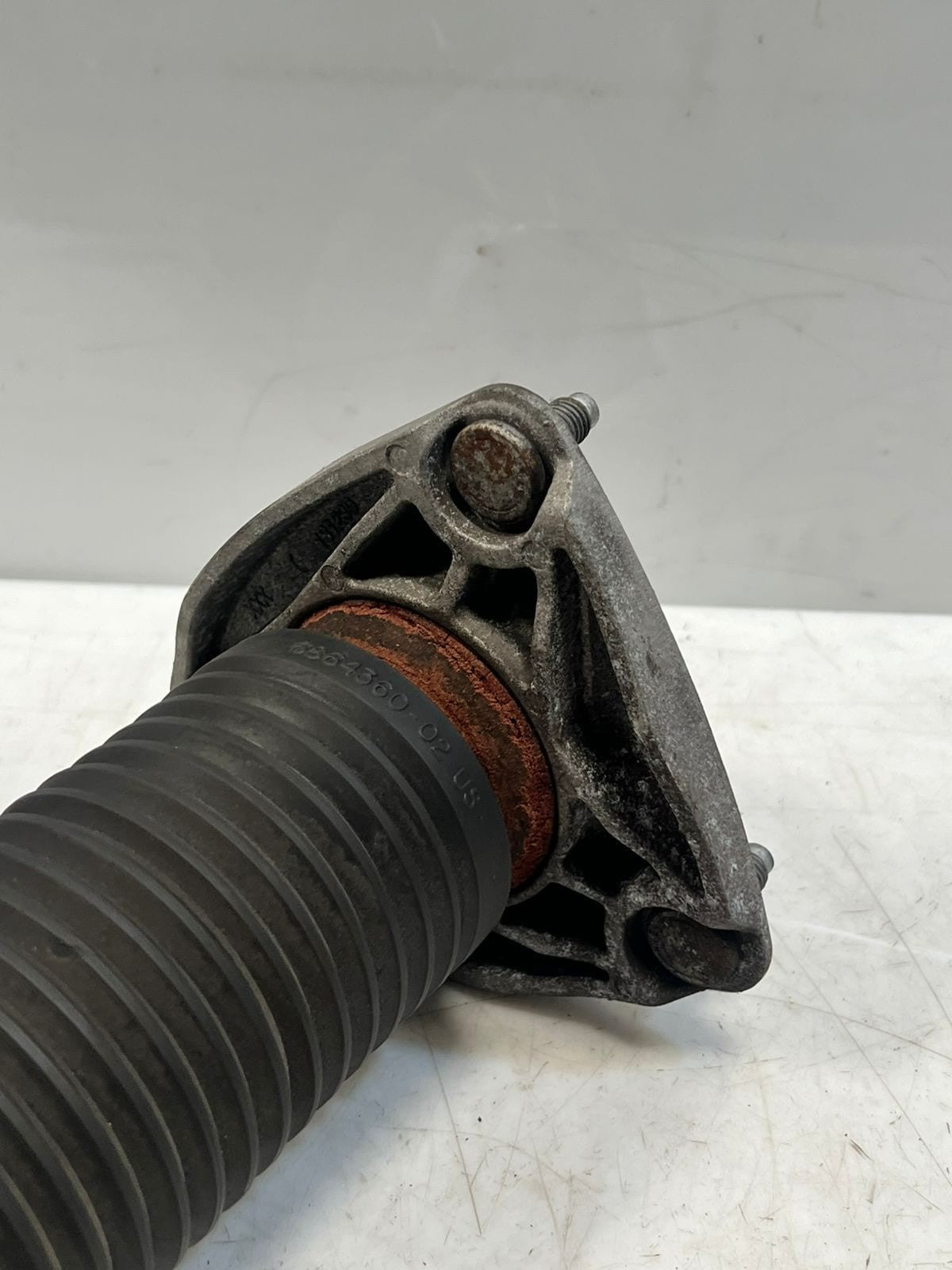 2014-2018 BMW X5 F15 X6 F16 Rear Shock Absorber RIGHT DRIVE SIDE 6867866 OEM