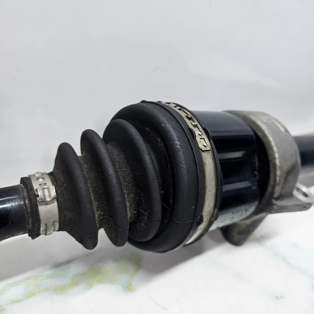 2014-2019 BMW i8 Rear Right Driveshaft 8611320